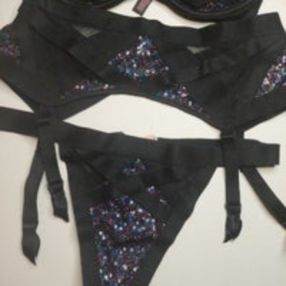 4 Pc Victoria's Secret Limited Edition Fashion Show Sequin Lingerie  set - Picture 4 of 10